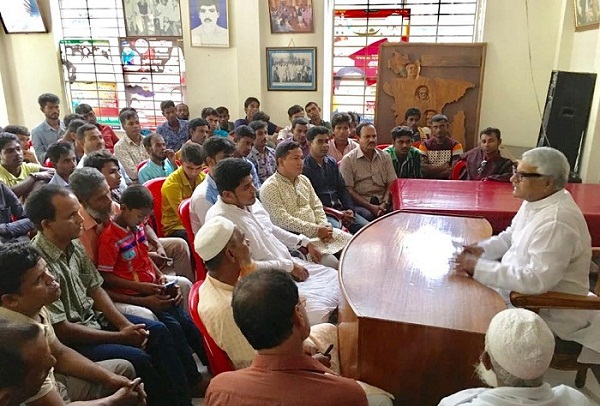সাবেক স্বরাষ্ট্র প্রতিমন্ত্রী বীর-মুক্তিযোদ্ধা এ্যাড.শামসুল হক টুকু এমপি সাবেক স্বরাষ্ট্র প্রতিমন্ত্রী বীর-মুক্তিযোদ্ধা এ্যাড.শামসুল হক টুকু এমপি