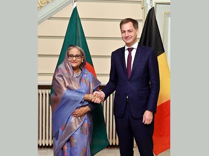 প্রধানমন্ত্রী শেখ হাসিনা আজ বেলজিয়াম ও লুক্সেমবার্গকে ইবিএ (অস্ত্র ছাড়া সবকিছু) পরিকল্পনার আওতায় ২০৩২ সাল পর্যন্ত দেশ দু’টির বাজারে বাংলাদেশি পণ্যের শুল্ক ও কোটামুক্ত প্রবেশ সুবিধা অব্যাহত রাখার আহ্বান জানিয়েছেন। 