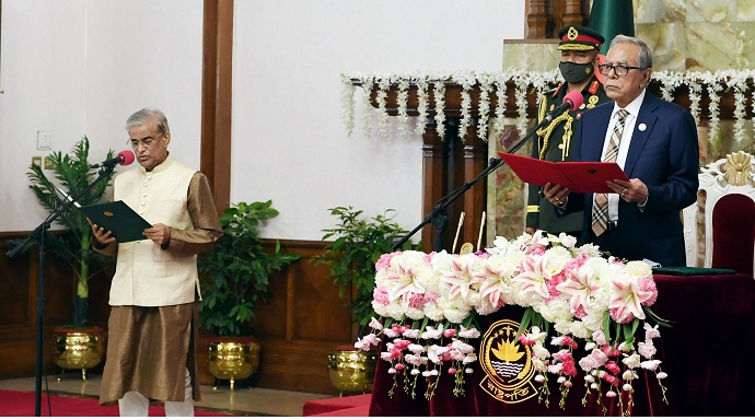 প্রফেসর ড. শামসুল আলম প্রতিমন্ত্রী হিসাবে শপথ নিয়েছেন প্রফেসর ড. শামসুল আলম প্রতিমন্ত্রী হিসাবে শপথ নিয়েছেন