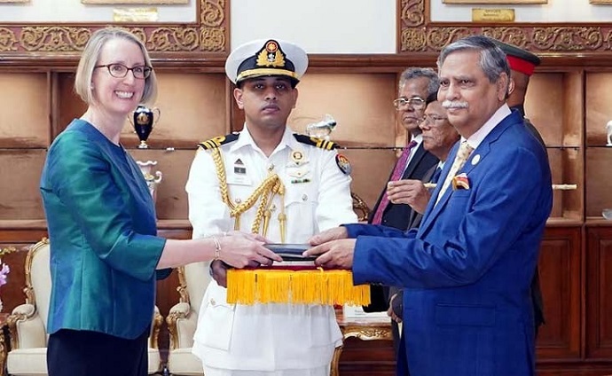 যুক্তরাজ্যের বিনিয়োগকারীদের বাংলাদেশের তেল, গ্যাসসহ বিভিন্ন খাতে বিনিয়োগের আহ্বান রাষ্ট্রপতির যুক্তরাজ্যের বিনিয়োগকারীদের বাংলাদেশের তেল, গ্যাসসহ বিভিন্ন খাতে বিনিয়োগের আহ্বান রাষ্ট্রপতির