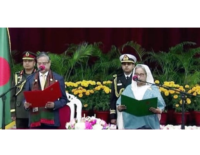 শেখ হাসিনা ৫ম মেয়াদে প্রধানমন্ত্রী হিসেবে শপথ নিলেন, গঠন করলেন ৩৭ সদস্যের মন্ত্রিসভা