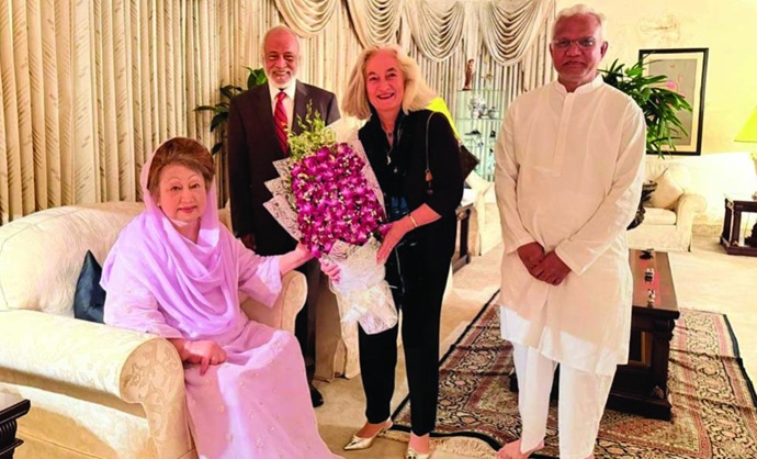 খালেদা জিয়ার সঙ্গে বিদায়ি সাক্ষাৎ ফরাসি রাষ্ট্রদূতের