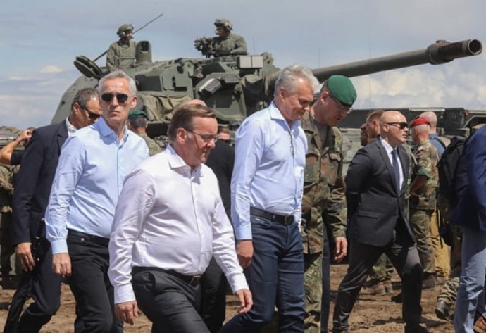 ‘মস্কো বা মিনস্কের যেকোন হুমকি মোকাবেলায় ন্যাটো প্রস্তুত : ন্যটো প্রধান  দ্য হেগ