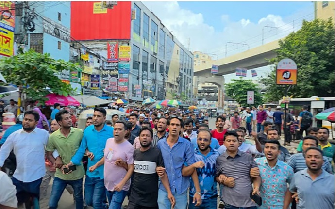 রাজধানীতে আওয়ামী লীগের ঝটিকা মিছিল, ২৪৪ জন গ্রেপ্তার রাজধানীতে আওয়ামী লীগের ঝটিকা মিছিল, ২৪৪ জন গ্রেপ্তার