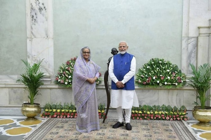 শেখ হাসিনা-মোদি বৈঠকে দু’দেশের সম্পর্ক আগামীতে আরো দৃঢ় করার ব্যাপারে আশাবাদী শেখ হাসিনা-মোদি বৈঠকে দু’দেশের সম্পর্ক আগামীতে আরো দৃঢ় করার ব্যাপারে আশাবাদী