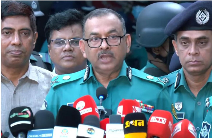 ডাকসু নির্বাচনে নিরাপত্তা ব্যবস্থা যথেষ্ট জোরদার থাকবে : ডিএমপি কমিশনার ডাকসু নির্বাচনে নিরাপত্তা ব্যবস্থা যথেষ্ট জোরদার থাকবে : ডিএমপি কমিশনার