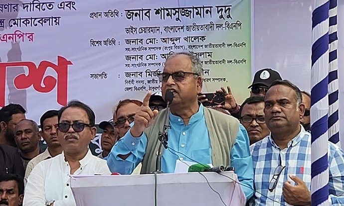তারা হেলিকপ্টার ছাড়া চলাফেরা করেন না, সব কিছুর হিসাব নেব : দুদু তারা হেলিকপ্টার ছাড়া চলাফেরা করেন না, সব কিছুর হিসাব নেব : দুদু