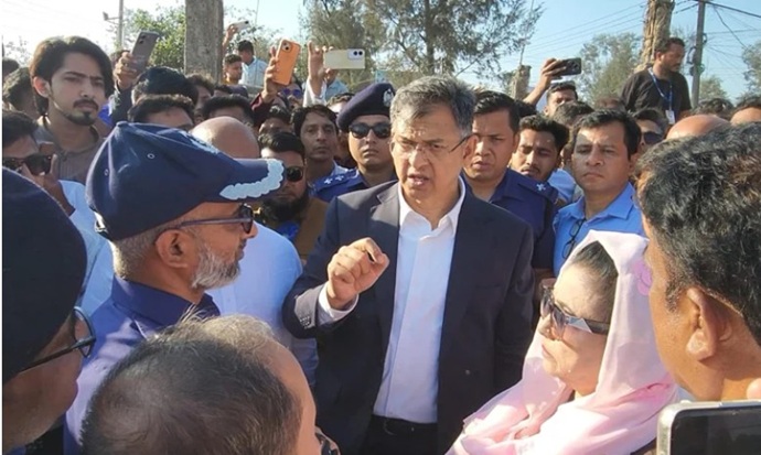 কক্সবাজার সৈকতের বালিয়াড়িতে কোনো স্থাপনা থাকবে না: স্বরাষ্ট্রমন্ত্রী