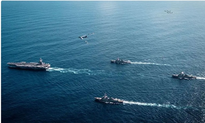 দ্বিতীয় মার্কিন বিমানবাহী রণতরী মধ্যপ্রাচ্যে পাঠানো হচ্ছে