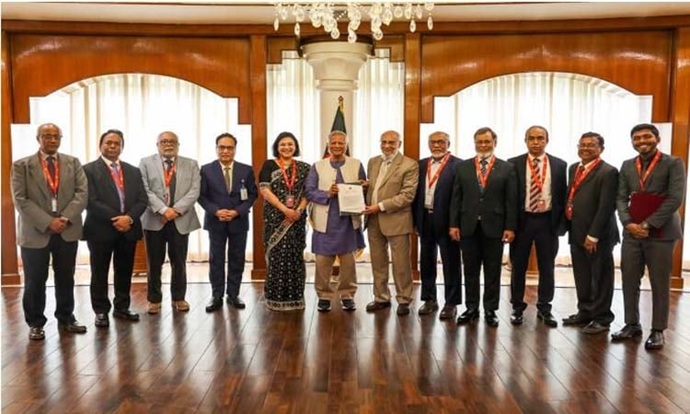 জনপ্রশাসন ও বিচার বিভাগ সংস্কার কমিশনের প্রতিবেদন প্রধান উপদেষ্টার কাছে জমা জনপ্রশাসন ও বিচার বিভাগ সংস্কার কমিশনের প্রতিবেদন প্রধান উপদেষ্টার কাছে জমা