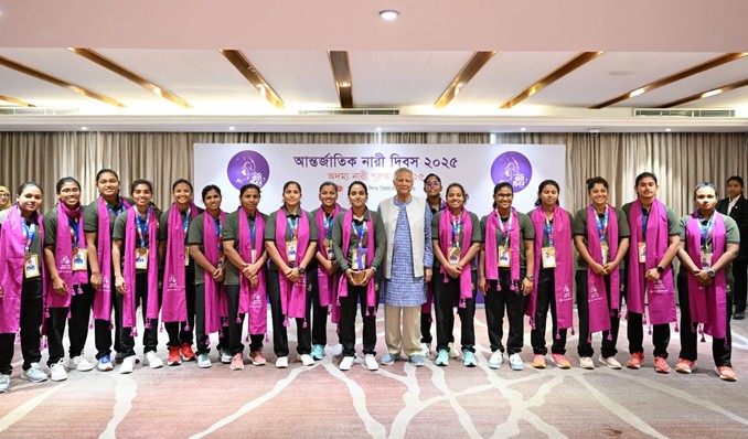 নতুন বাংলাদেশে নারী-পুরুষ সকলের সম-অধিকার প্রতিষ্ঠায় আমরা অঙ্গীকারাবদ্ধ : প্রধান উপদেষ্টা নতুন বাংলাদেশে নারী-পুরুষ সকলের সম-অধিকার প্রতিষ্ঠায় আমরা অঙ্গীকারাবদ্ধ : প্রধান উপদেষ্টা