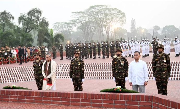জাতীয় স্মৃতিসৌধে রাষ্ট্রপতি-প্রধানমন্ত্রীর শ্রদ্ধা নিবেদন