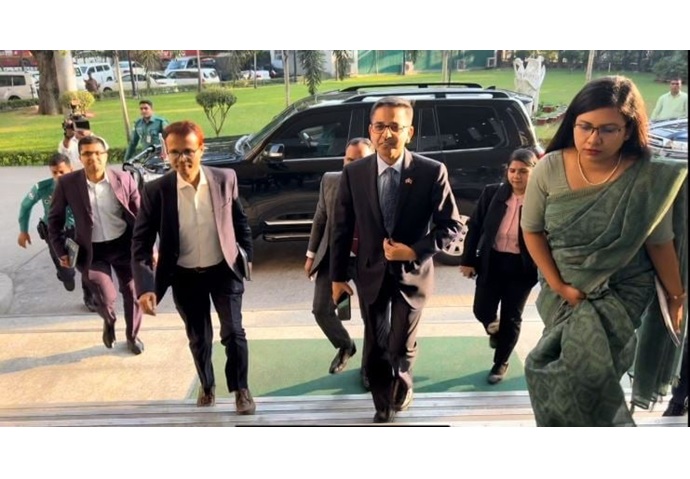 ভারত বাংলাদেশের সঙ্গে স্থিতিশীল গঠনমূলক সম্পর্ক চায় : ভার্মা ভারত বাংলাদেশের সঙ্গে স্থিতিশীল গঠনমূলক সম্পর্ক চায় : ভার্মা