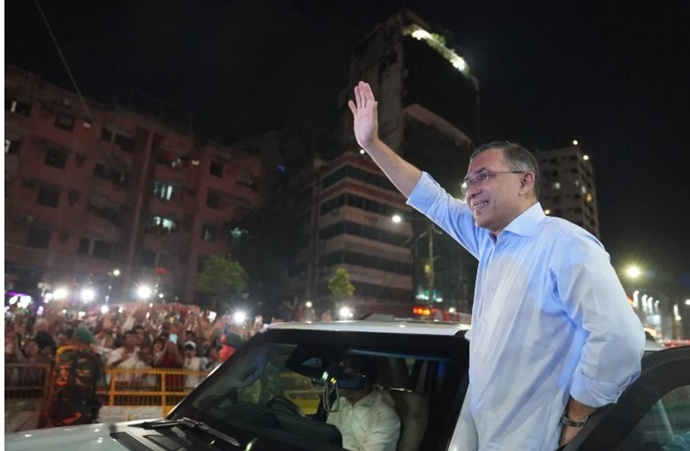 নয়াপল্টনে বিএনপি কার্যালয়ে পৌঁছেছেন প্রধানমন্ত্রী