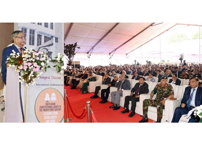 বিচারকদের ক্ষমতার অপব্যবহার রোধকল্পে খেয়াল রাখার আহ্বান রাষ্ট্রপতির