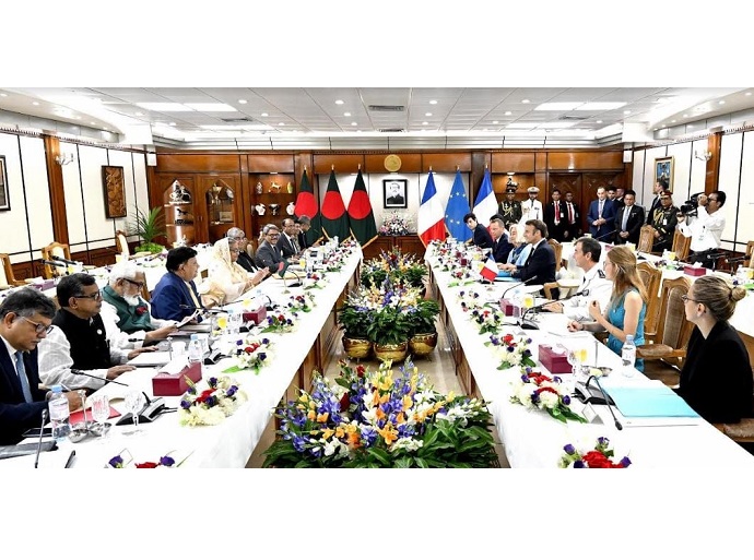 প্রধানমন্ত্রী ও ফরাসী প্রেসিডেন্টের মধ্যকার দ্বিপাক্ষিক বৈঠক অনুষ্ঠিত