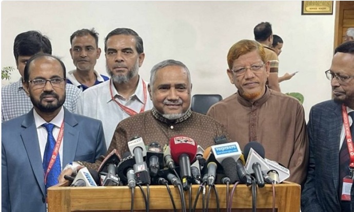 নভেম্বরেই গণভোট চায় জামায়াত নভেম্বরেই গণভোট চায় জামায়াত