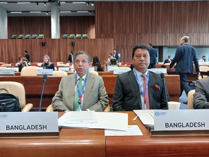 চ্যালেঞ্জ থাকা স্বত্বেও সরকার শ্রমবান্ধব পরিবেশ তৈরিতে দৃঢ়প্রতিজ্ঞ : আইনমন্ত্রী