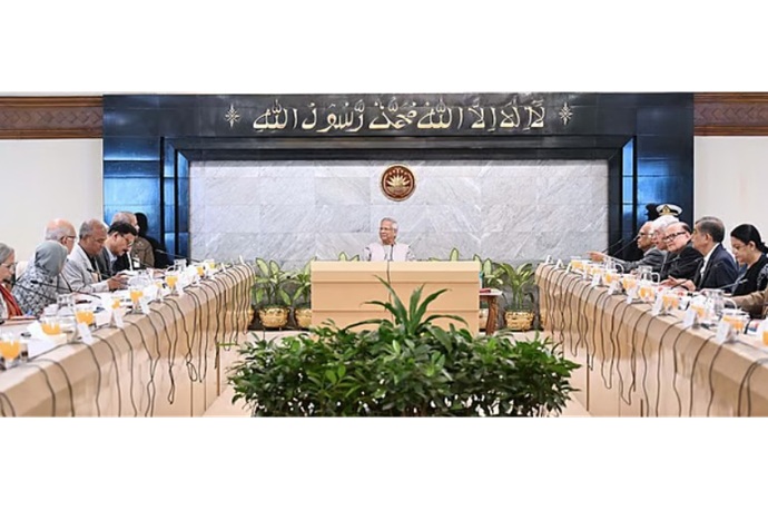 প্রধান উপদেষ্টা অধ্যাপক মুহাম্মদ ইউনূসের সভাপতিত্বে উপদেষ্টা পরিষদের বৈঠক হয়। আজ বৃহস্পতিবার রাজধানীর তেজগাঁওয়ে প্রধান উপদেষ্টার কার্যালয়ে