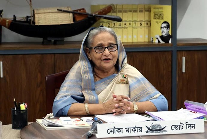 দ্বারে দ্বারে গিয়ে নৌকায় ভোট চাইতে হবে : আওয়ামী লীগ নেতাকর্মীদের প্রতি প্রধানমন্ত্রী