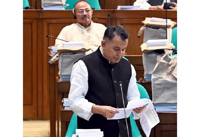 অর্থমন্ত্রী আ হ ম মুস্তফা কামাল