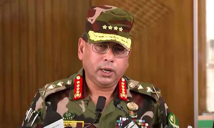নিজেরা কাদা ছোড়াছুড়ি করলে স্বাধীনতা বিপন্ন হবে : সেনাপ্রধানের সতর্কবার্তা নিজেরা কাদা ছোড়াছুড়ি করলে স্বাধীনতা বিপন্ন হবে : সেনাপ্রধানের সতর্কবার্তা