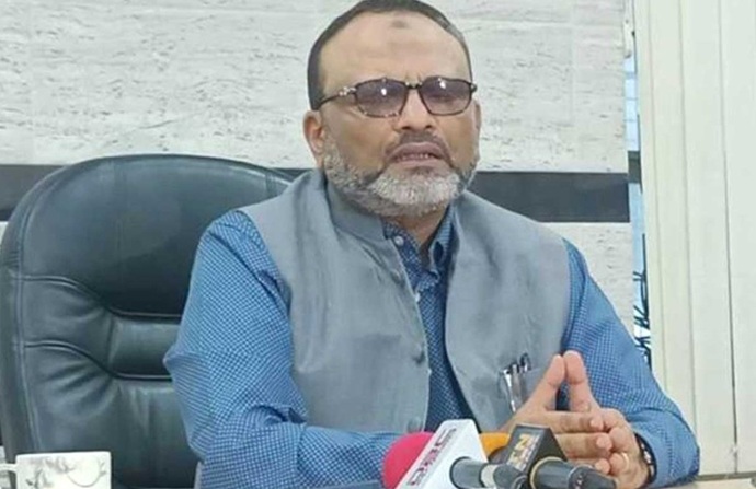 দায়িত্ব থেকে সরে দাঁড়াতে চান ঢাবি উপাচার্য