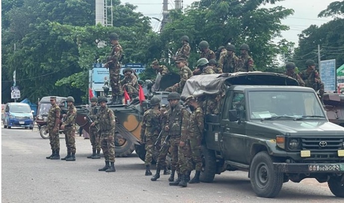 গোপালগঞ্জে কারফিউ রাত ৮টা থেকে আরও ১০ ঘণ্টা বলবৎ থাকবে