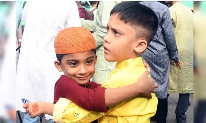 ত্যাগের মহিমায় উদযাপিত ঈদুল আজহা ত্যাগের মহিমায় উদযাপিত ঈদুল আজহা