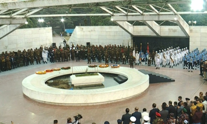 রাষ্ট্রীয় মর্যাদায় খালেদা জিয়ার দাফন সম্পন্ন