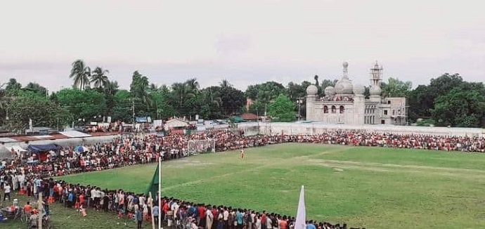 বেড়ায় মেয়র গোল্ডকাপ আন্তঃজেলা ফুটবল টুনামেন্ট জনগনের ব্যাপক সারা বেড়ায় মেয়র গোল্ডকাপ আন্তঃজেলা ফুটবল টুনামেন্ট জনগনের ব্যাপক সারা