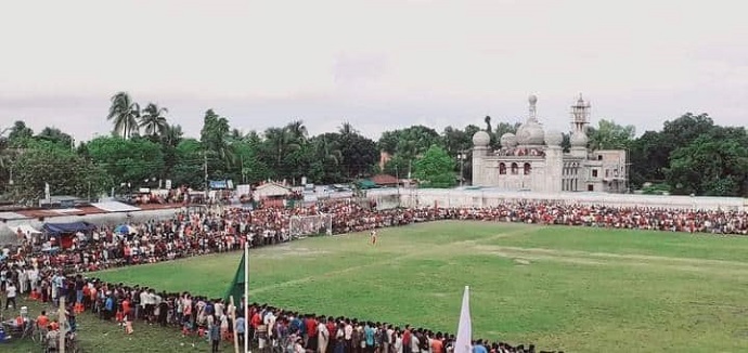 বেড়ায় মেয়র গোল্ডকাপ আন্তঃজেলা ফুটবল টুনামেন্ট জনগনের ব্যাপক সারা