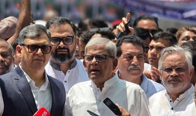 জাতীয় নির্বাচন সুষ্ঠুভাবে অনুষ্ঠানই বিএনপির সামনে চ্যালেঞ্জ : মির্জা ফখরুল জাতীয় নির্বাচন সুষ্ঠুভাবে অনুষ্ঠানই বিএনপির সামনে চ্যালেঞ্জ : মির্জা ফখরুল