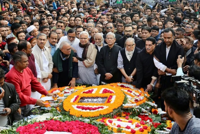 শহিদ বুদ্ধিজীবীদের প্রতি বিএনপির শ্রদ্ধা শহিদ বুদ্ধিজীবীদের প্রতি বিএনপির শ্রদ্ধা