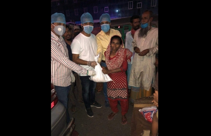 গরীব অসহায়দের পাশে দাঁড়ালেন মোহাম্মদপুরের আদাবর অভি রহমান জুয়েল গরীব অসহায়দের পাশে দাঁড়ালেন মোহাম্মদপুরের আদাবর অভি রহমান জুয়েল
