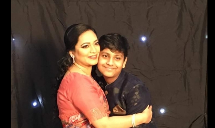ডা..নুজহাত চৌধুরী ও ছেলে সূর্য ডা..নুজহাত চৌধুরী ও ছেলে সূর্য