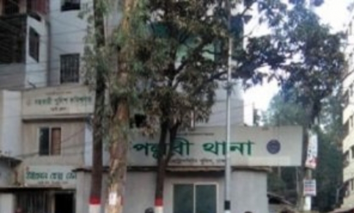 পল্লবী থানায় বোমা বিস্ফোরণ, ৫ পুলিশ আহত পল্লবী থানায় বোমা বিস্ফোরণ, ৫ পুলিশ আহত