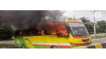 আশুলিয়ায় বাসে আগুন : ঢাকা জেলা যুবদলের যুগ্ম সম্পাদকসহ গ্রেফতার ৬