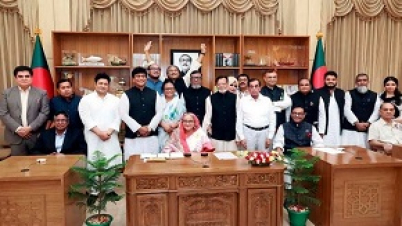 আওয়ামী লীগকে আরও শক্তিশালী ও সুসংগঠিত করতে নেতাকর্মীদের