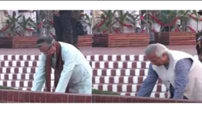 স্মৃতিসৌধে রাষ্ট্রপতি ও প্রধান উপদেষ্টার শ্রদ্ধা