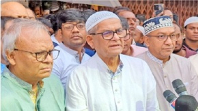 খালেদা জিয়া ফ্লাই করতে পারবেন কি না সিদ্ধান্ত নেবেন চিকিৎসকরা :