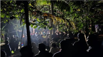 কারাবন্দী ছাত্রলীগ নেতার স্ত্রী-সন্তানকে পাশাপাশি দাফন