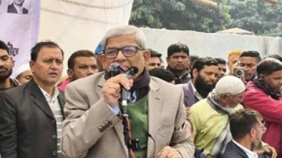 স্বাধীনতাবিরোধীদের হাতে দেশ নিরাপদ নয় : মির্জা ফখরুল স্বাধীনতাবিরোধীদের হাতে দেশ নিরাপদ নয় : মির্জা ফখরুল