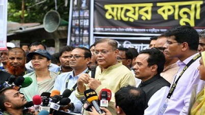 ‘মায়ের কান্না’র আর্তনাদ কেন তাদের কানে পৌঁছে না : তথ্যমন্ত্রী ‘মায়ের কান্না’র আর্তনাদ কেন তাদের কানে পৌঁছে না : তথ্যমন্ত্রী