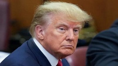 নির্বাচনী ষড়যন্ত্রের অভিযোগের মুখোমুখি হতে আদালতে হাজির হচ্ছেন