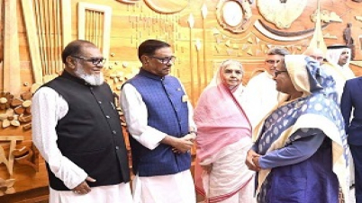 কাতার ইকোনমিক ফোরামে যোগ দিতে দোহার উদ্দেশে প্রধানমন্ত্রীর ঢাকা