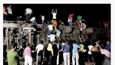 ভারতে ট্রেন দুর্ঘটনায় নিহত বেড়ে ৭০