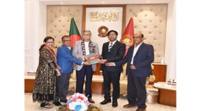 রাষ্ট্রপতির বইয়ের ইংরেজি সংস্করণ প্রকাশিত