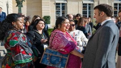 ফ্রান্সের প্রেসিডেন্ট ইমানুয়েল ম্যাক্রোঁর সাথে স্পিকারের সাক্ষাৎ