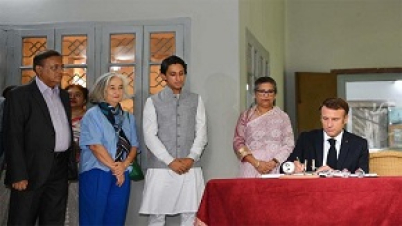 এদেশের মানুষ ও স্বাধীনতার জন্য জীবন উৎসর্গ করেছিলেন শেখ মুজিবুর